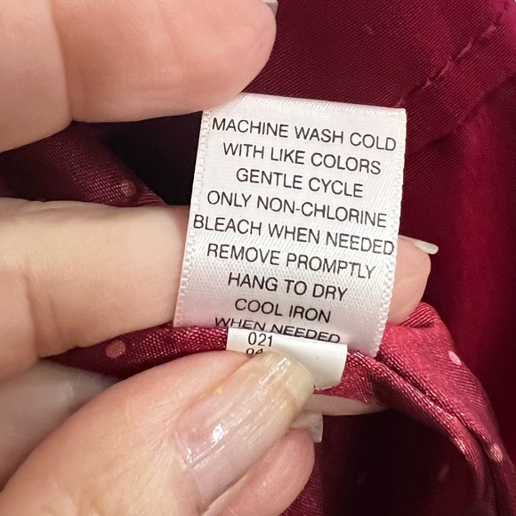 Merona, Single Breasted Water Repellent-Wine/Burgundy-Trench Rain Coat. - Picture 15 of 15